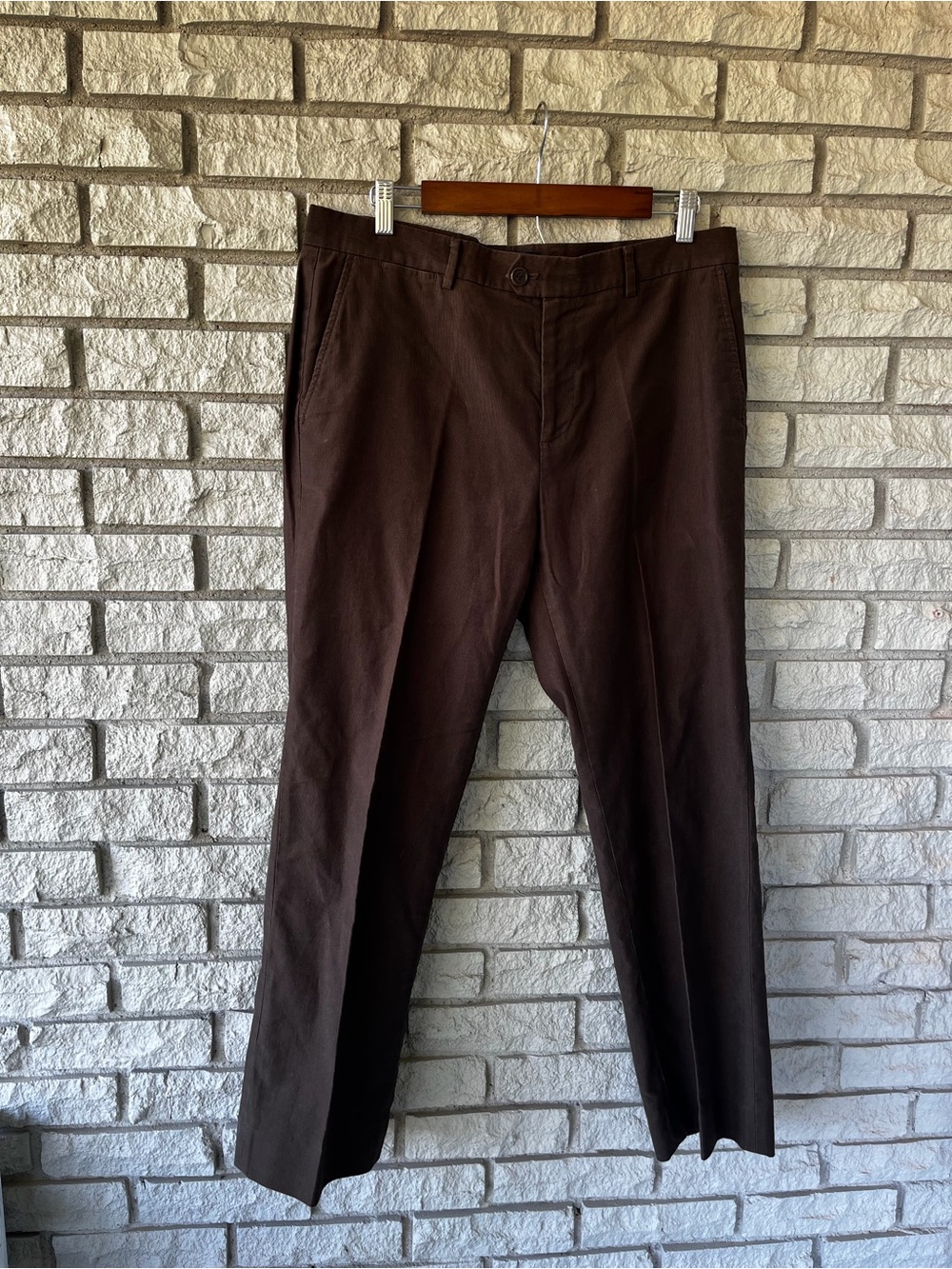 Men’s Club Monaco Brown Ribbed Straight Legged Slacks Size 33